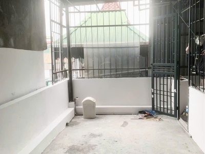 Cho thuê nhà ngõ 572 bạch đằng, 3 tầng, 30m2, 2 ngủ, 3 wc, 8 triệu, 10m ra ô tô 3