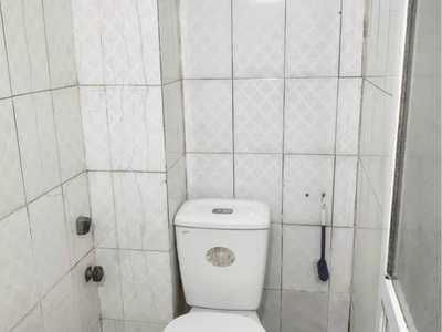 Cho thuê nhà ngõ 572 bạch đằng, 3 tầng, 30m2, 2 ngủ, 3 wc, 8 triệu, 10m ra ô tô 4