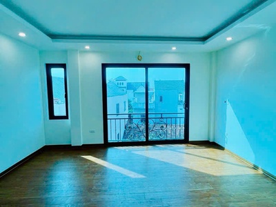 Bán nhà lô góc 46m giá 5 tỷ- mới kính koong - 5 tầng - ngõ thông ô tô kinh doanh tại la phù 2