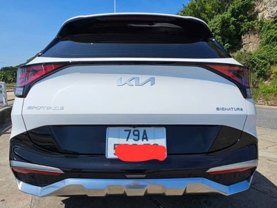 HÀNG HIẾM  Chính chủ cần bán xe KIA SPORTAGE SIGNATURE bản dầu D2.0, bản xịn nhất full Option 6