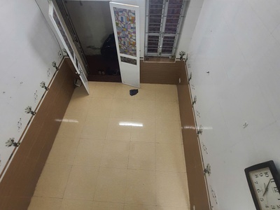 N0176. cho thuê nhà ngõ 165 đà nẵng có sân cổng 2 ngủ đồ cơ bản 0