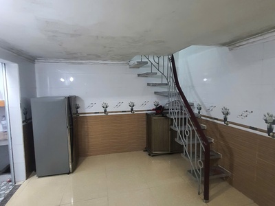 N0176. cho thuê nhà ngõ 165 đà nẵng có sân cổng 2 ngủ đồ cơ bản 3