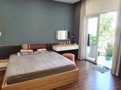 Bán nhà phố melosa khang điền, dt 100m2, 3 tầng, 4 pn, nội thất đẹp, giá 11 tỷ tl 1