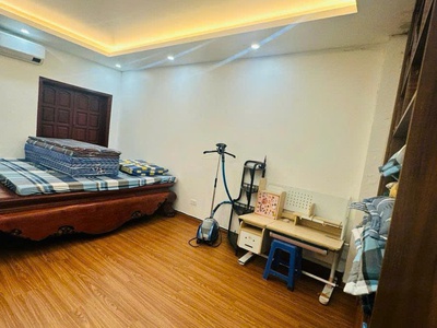 Cho thuê nhà phân lô phạm tuấn tài, 50m2, 5 tầng làm văn phòng, kinh doanh, để ở 2