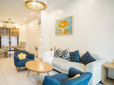 Cần bán gấp căn nhà liền kề Lotus Residences Bim Hùng Thắng mặt hồ 116m2 full nội thất 0