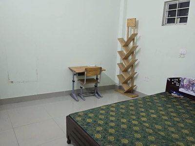 Cho thuê nhà nguyên căn ngõ Bằng Liệt- Hoàng Liệt 45m x 4T giá 10 triệu, 5PN3VS 1