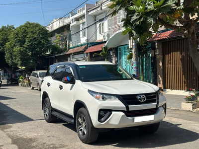 Bán Toyota Fortuner 2020, số sàn, máy dầu, màu trắng. 3