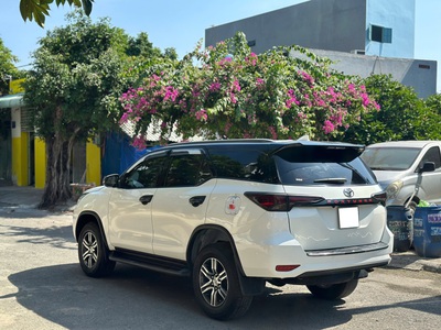 Bán Toyota Fortuner 2020, số sàn, máy dầu, màu trắng. 4