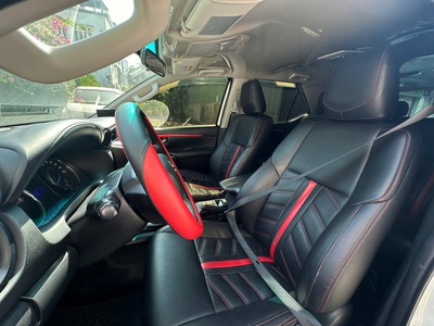 Bán Toyota Fortuner 2020, số sàn, máy dầu, màu trắng. 9