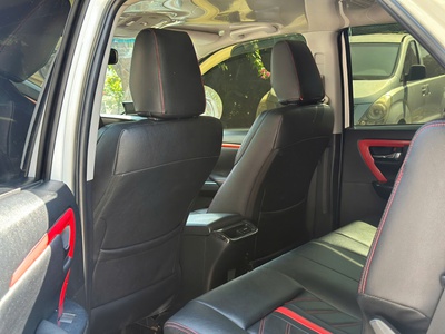 Bán Toyota Fortuner 2020, số sàn, máy dầu, màu trắng. 10