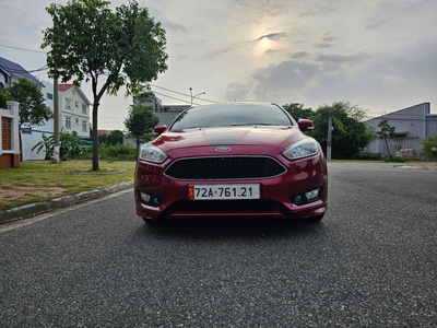 Cần bán - Ford Focus Hatchbach - bản Trend - lăn bánh cuối năm 2017 - Hộp số SelectShift - 1.5 Turb 2