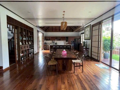 Ngôi biệt thự độc tôn đẳng cấp bậc đế vương 4 mặt tiền 4