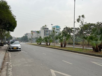 Bán đất ngã 4 Phạm Văn Đồng và Thanh Bình, ph Thanh Bình, TP HD, 102m2, mt 6m, KD đắc địa 5