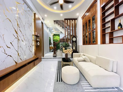 Nhà 3 lầu phạm văn chiêu, p14 dt: 224m2 hxh 1