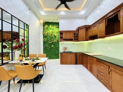 Nhà 3 lầu phạm văn chiêu, p14 dt: 224m2 hxh 2