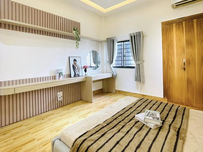 Nhà 3 lầu phạm văn chiêu, p14 dt: 224m2 hxh 4