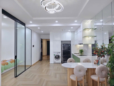 Cần bán gấp căn hộ 76m2, 2 ngủ,có slot xe view thoáng nhìn vinmec và thành phố times city, minh 4