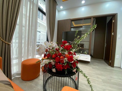 Cho thuê căn hộ dịch vụ Vinhomes Marina, 1 ngủ tách bếp  35m2 . 0