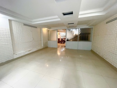 Cho thuê nhà Văn Cao 6 p.ngủ khép kín, DT: 75m2. 2