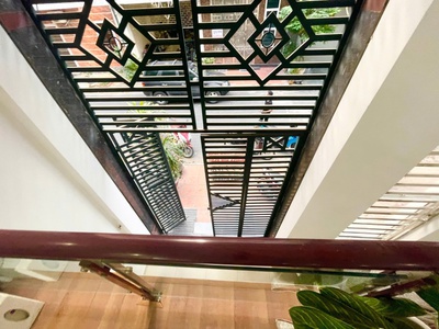 Cho thuê nhà Văn Cao 6 p.ngủ khép kín, DT: 75m2. 7