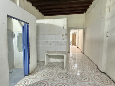Bán nhà nát hẻm 606 đường 3/2 Q.10 ngang 4m x 12,5m hẻm trước nhà 6m giá 8,5 tỉ thương lượng nhiều 0