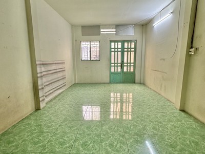 Bán nhà nát hẻm 606 đường 3/2 Q.10 ngang 4m x 12,5m hẻm trước nhà 6m giá 8,5 tỉ thương lượng nhiều 2
