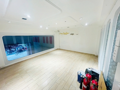 Cho thuê nhà măt tiền 21 Cao Thắng, Phường 2, Quận 3. Trệt Lửng, 3 lầu, ngang 5m chỉ 130tr 3