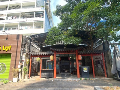 Cho thuê nhà Góc 2MT 448 Nguyễn Thị Minh Khai, P5, Q3. Nhà Cấp 4, DT 9,3m x 36m chỉ 150tr 0
