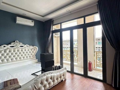 Bán nhà mới đẹp mặt tiền  nguyễn tri phương q5, 6tầng ngang 4.3m full nội thất 3