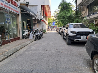 Phân lô ba đình - nhà đẹp ở ngay 55m   6 tầng thang máy - vỉa hè - ô tô tránh - 20 tỷ 0