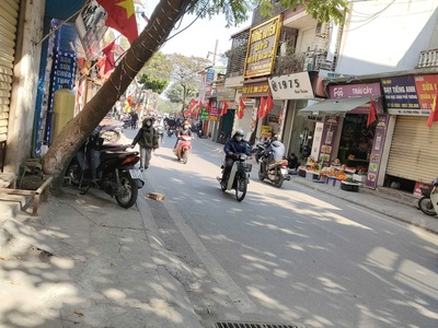 Cho thuê mặt đường đền lừ 1 hoàng mai 100m, 2 tầng, mặt tiền 3.8m, 25 tr/th. mặt bằng kinh doanh 1