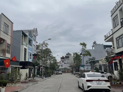 Bán Lk3-3 Sau Cây Xăng Cao Xanh,Hà Khánh A. DT:67.5m2,MT:4.5m.H:Tây Nam 1