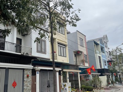 Bán Lk3-3 Sau Cây Xăng Cao Xanh,Hà Khánh A. DT:67.5m2,MT:4.5m.H:Tây Nam 2