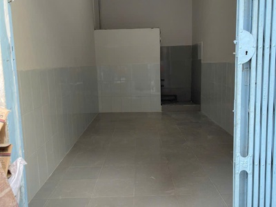 Phòng trọ 1,8 triêụ mặt tiền hẻm đối diện trường châu văn liêm 2