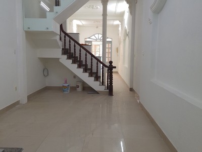 Cho thuê nhà 3 tầng 112m giá chỉ 13tr/tháng trung mỹ tây quận 12 gần gv tân bình  đường 10 mét thông 0