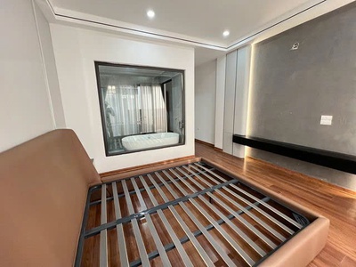 Nhà mới ở ngay phố đàm quang trung,52m2,6 tầng, mặt tiền  4.25m, 9.8 tỷ. long biên. 4