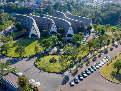 Bán nhà phố đang kinh doanh khách sạn, dự án Thành Phố Cà Phê Trung Nguyên 1