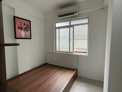 Cần bán căn hộ chung cư mini Thịnh Quang, Đống Đa 50m, 2 ngủ giá 1.4 tỷ, tặng nội thất 2