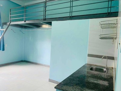 Bán Toà Nhà Trọ MT Sau Lưng ĐH Kinh Tế   3 Tầng   117m2   13 phòng   Dòng Tiền 35tr/tháng   Giá 8,x 0