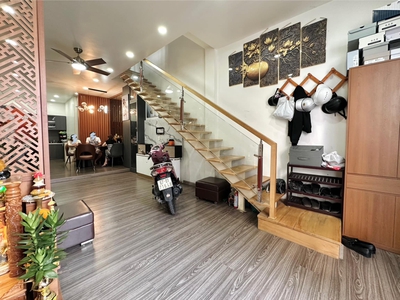 Bán nhà di trạch 33m2x5 tầng, 4 ngủ, đủ công năng, ô tô gần,trường học liền kề, tiện ích full, 4.8 0