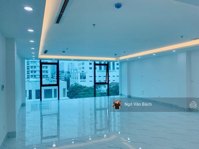 Cần bán tòa nhà văn phòng nguyễn thị định 6 tầng thang máy, 65m , giá 31 tỷ 1