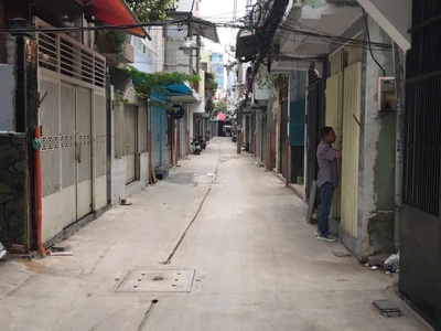 Cần bán nhà tại  404/54 nguyen dinh chieu, f4, q3, hxh, 3 x 10m, 1 trệt   4 lầu, nó hậu, 3 wc, 3 3