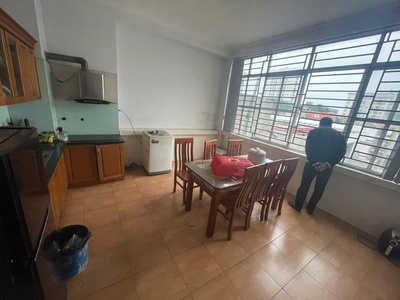 Cần bán nhà 4 tầng, 72m2, giá siêu tốt chỉ 104 triệu/m2, khu phân lô trung tâm quận Hoàng Mai 2