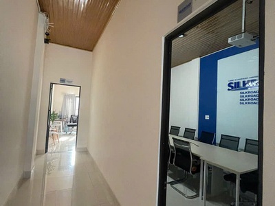Văn phòng set up sẵn, 164m , đường 10,5m,gần bệnh viện, trường, uỷ ban 4