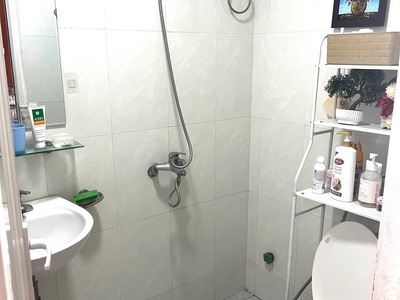 Cần bán gấp căn hộ 2 ngủ hướng Nam đã có nội thất, giá rẻ nhất KDT Thanh Hà Cienco 5 4