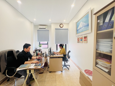 Cho thuê nhà nguyên căn 40m2, xây 4 tầng, 2 phòng/tầng, CHÍNH CHỦ, miễn trung gian, Lạc Long Quân 2