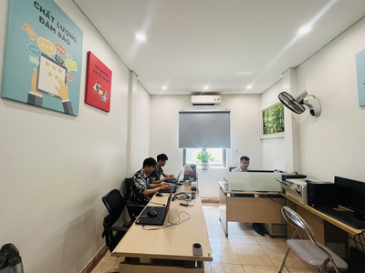 Cho thuê nhà nguyên căn 40m2, xây 4 tầng, 2 phòng/tầng, CHÍNH CHỦ, miễn trung gian, Lạc Long Quân 3