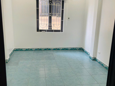 Cho thuê nhà nguyên căn 40m2, xây 4 tầng, 2 phòng/tầng, CHÍNH CHỦ, miễn trung gian, Lạc Long Quân 7