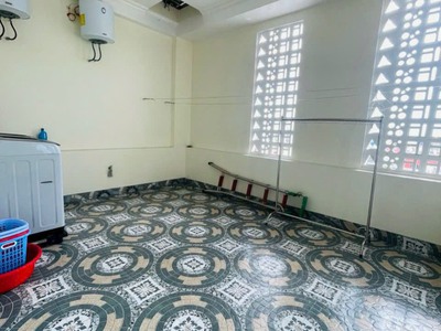 Cho thuê nhà Văn Cao, DT: 83m2, 7 p.ngủ khép kín. 6