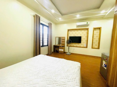 Cho thuê nhà Văn Cao, DT: 83m2, 7 p.ngủ khép kín. 3